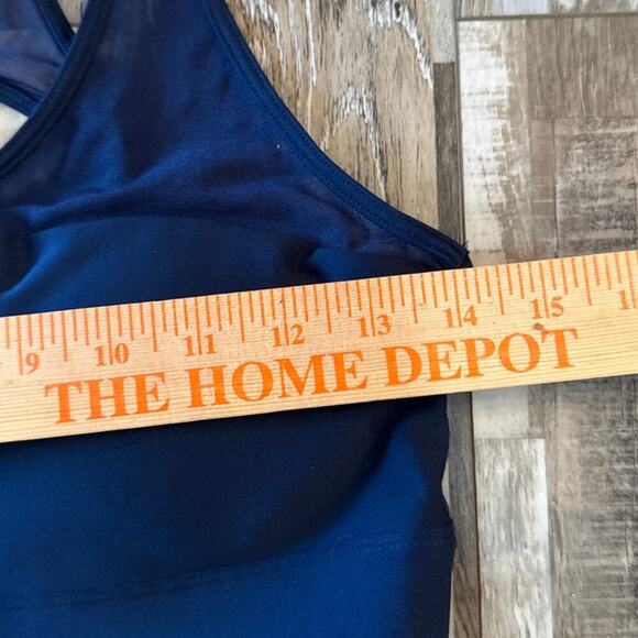 Under Armour Project Rock Bull Respect Sports Bra and Tank Top Set Size Medium - Picture 12 of 13